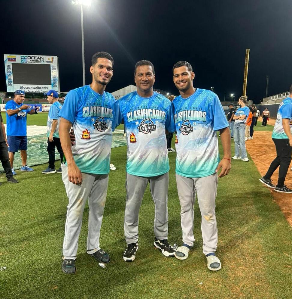 José Ángel Marcano junto a su padre Raúl Marcano y su hermano Tucupita José Marcano